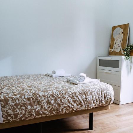 Triana Riverside Guesthouse 塞维利亚 外观 照片